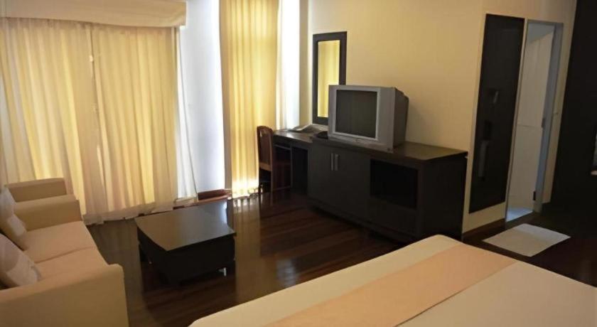 Kasem Garden Hotel Surin Ban Nong Tao Exterior foto